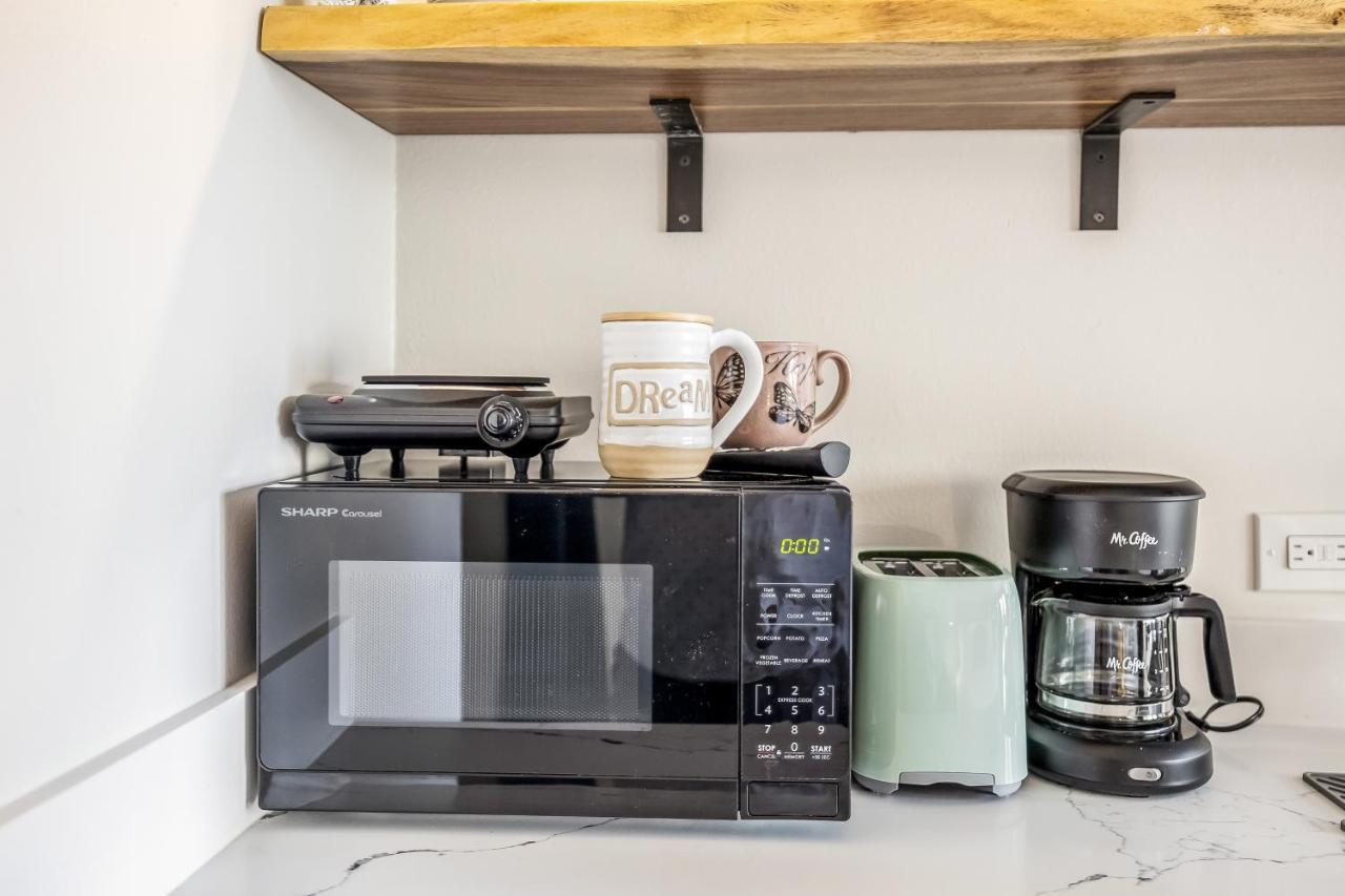 Bright & Cozy Condo Unit With Balcony! Honolulu Extérieur photo