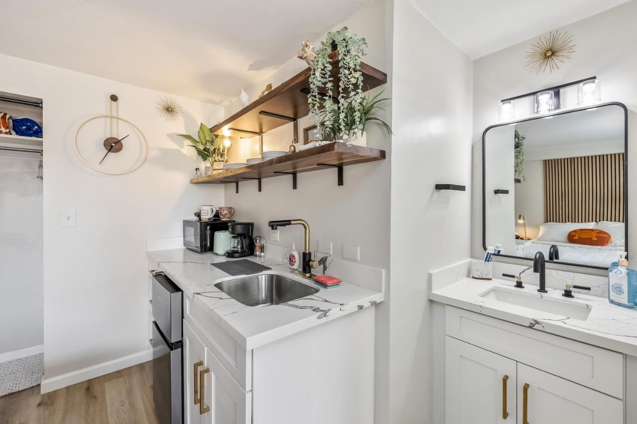 Bright & Cozy Condo Unit With Balcony! Honolulu Extérieur photo
