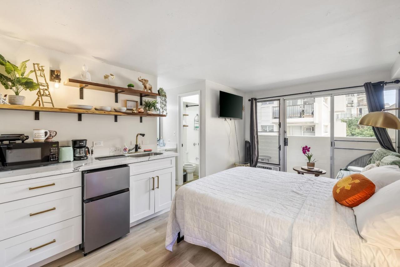 Bright & Cozy Condo Unit With Balcony! Honolulu Extérieur photo